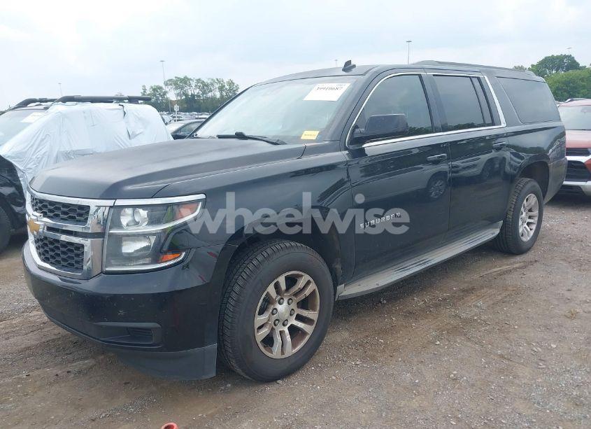 Photo 2 of 2015 Chevrolet Suburban 1500 LT (VIN 1GNSKJKC8FR275532)