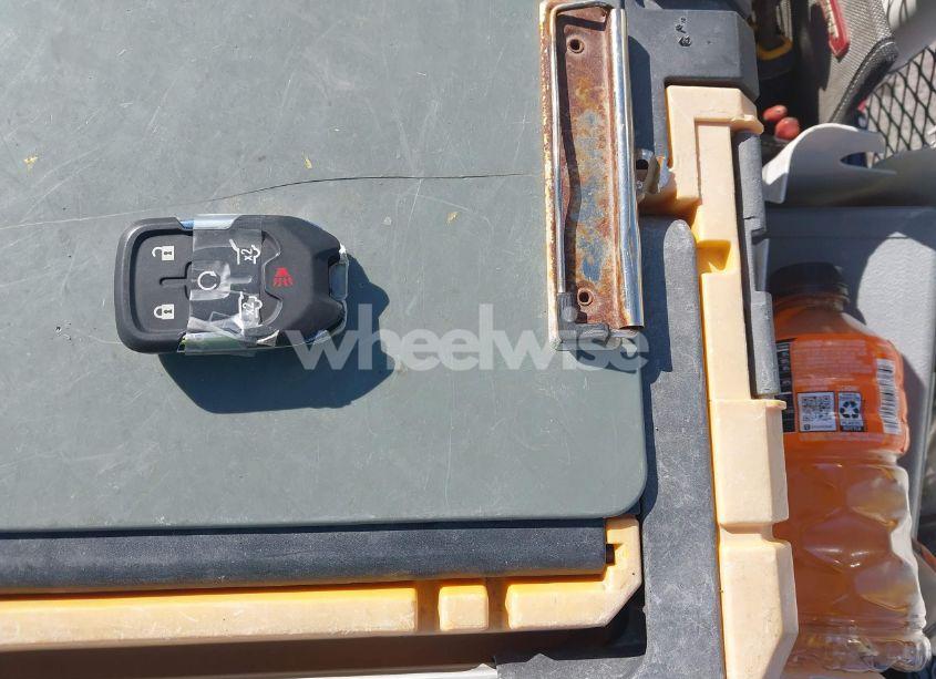 Photo 11 of 2015 Chevrolet Suburban 1500 LT (VIN 1GNSKJKC8FR687191)