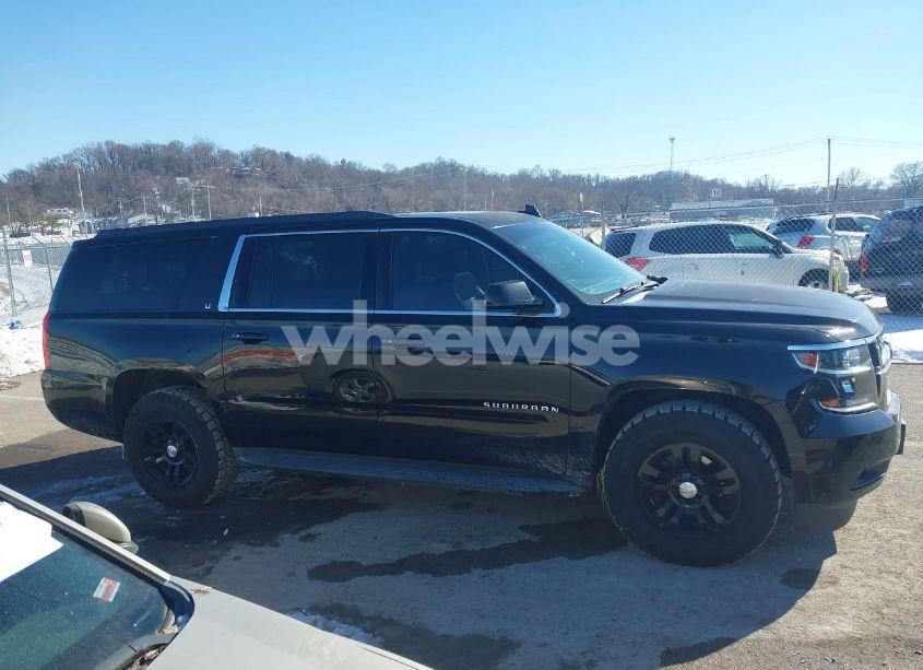 Photo 13 of 2015 Chevrolet Suburban 1500 LT (VIN 1GNSKJKC8FR687191)