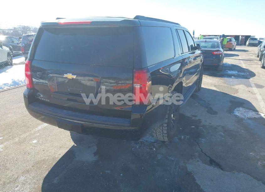 Photo 4 of 2015 Chevrolet Suburban 1500 LT (VIN 1GNSKJKC8FR687191)