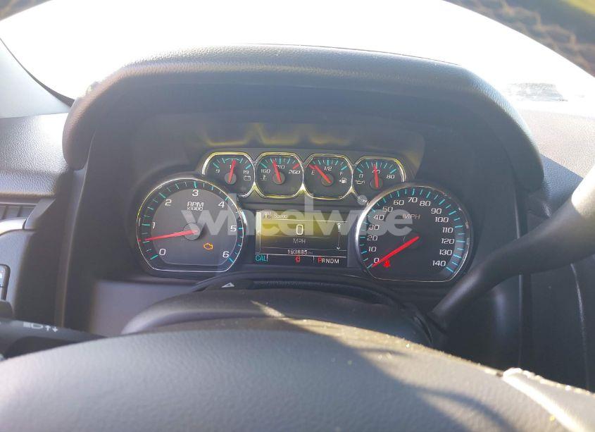 Photo 7 of 2015 Chevrolet Suburban 1500 LT (VIN 1GNSKJKC8FR687191)