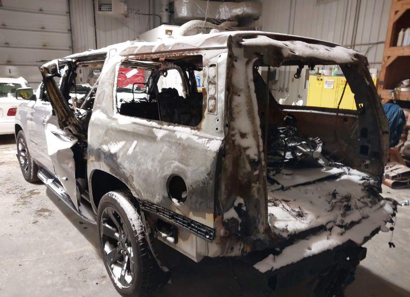 Photo 3 of 2016 Chevrolet Suburban LTZ (VIN 1GNSKJKC8GR473187)