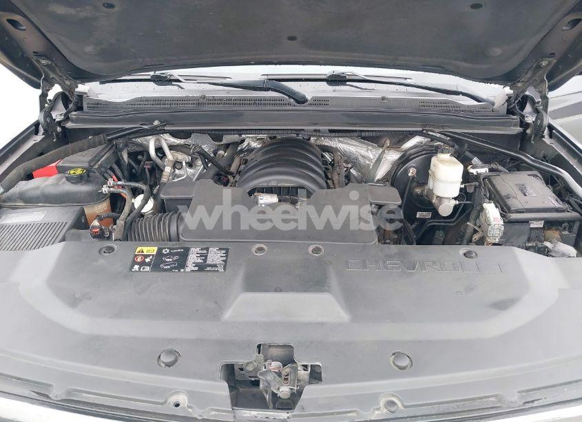 Photo 10 of 2015 Chevrolet Suburban 1500 LT (VIN 1GNSKJKC9FR245097)