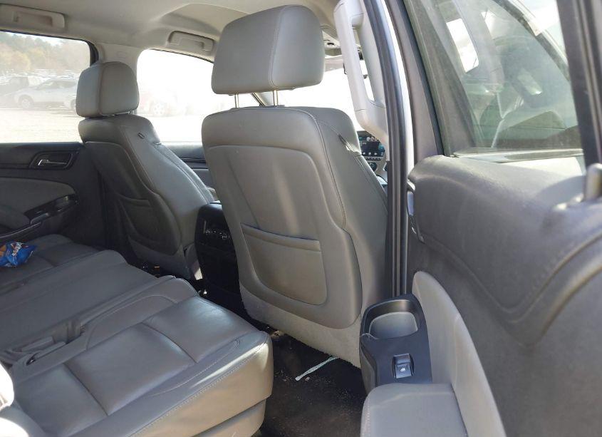 Photo 8 of 2015 Chevrolet Suburban 1500 LT (VIN 1GNSKJKC9FR577444)