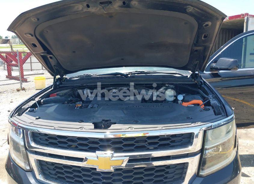 Photo 10 of 2015 Chevrolet Suburban 1500 LT (VIN 1GNSKJKC9FR597953)