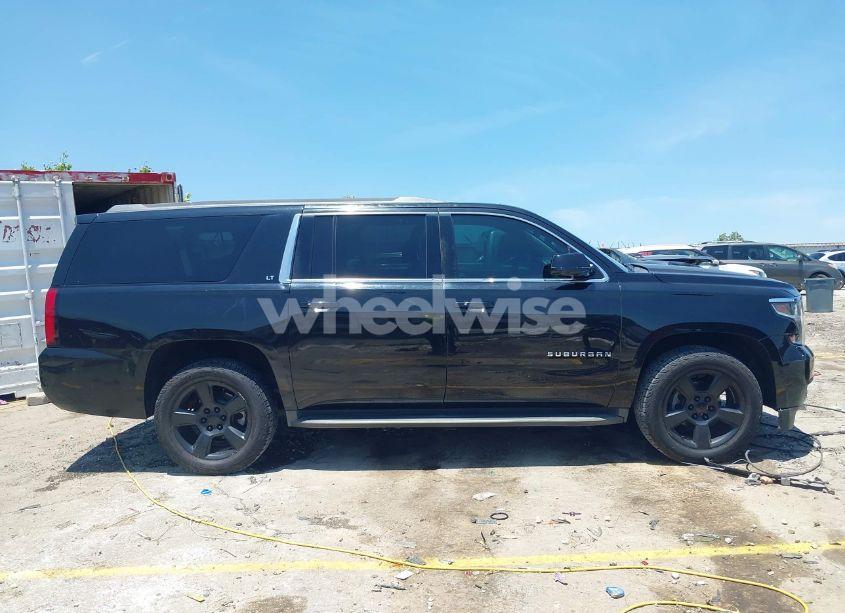 Photo 13 of 2015 Chevrolet Suburban 1500 LT (VIN 1GNSKJKC9FR597953)