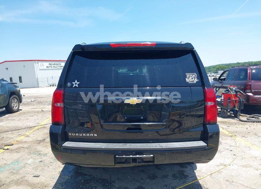 Photo 16 of 2015 Chevrolet Suburban 1500 LT (VIN 1GNSKJKC9FR597953)