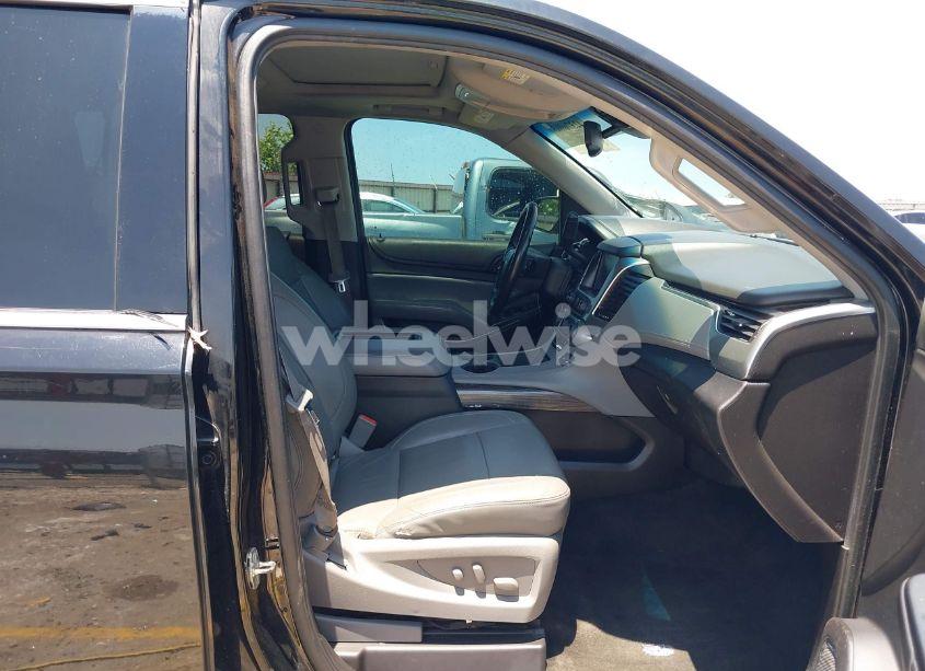 Photo 5 of 2015 Chevrolet Suburban 1500 LT (VIN 1GNSKJKC9FR597953)