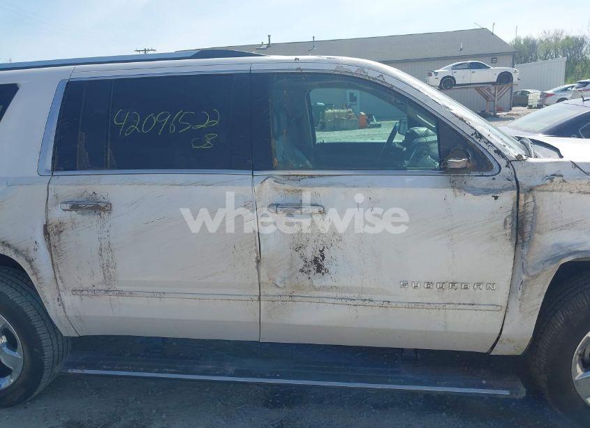 Photo 14 of 2018 Chevrolet Suburban PREMIER (VIN 1GNSKJKC9JR323192)
