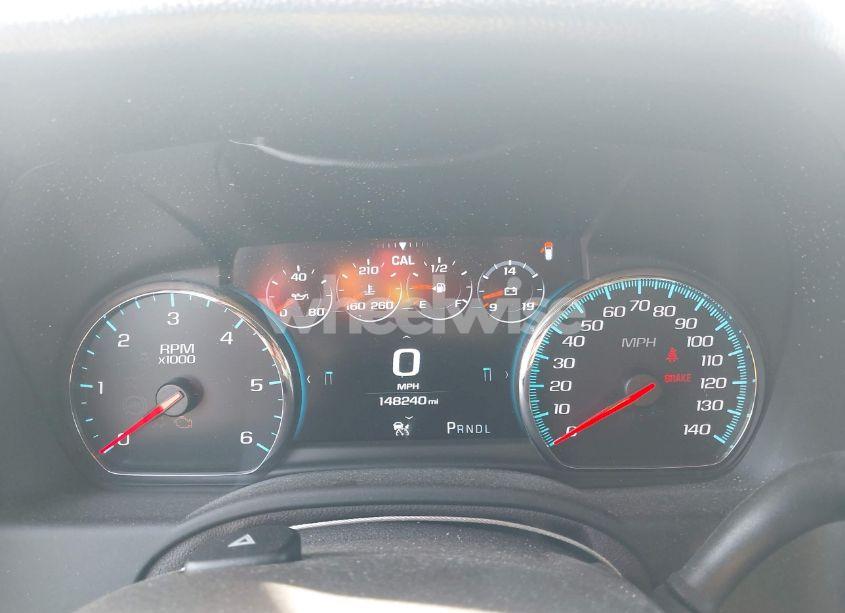 Photo 7 of 2018 Chevrolet Suburban PREMIER (VIN 1GNSKJKC9JR323192)