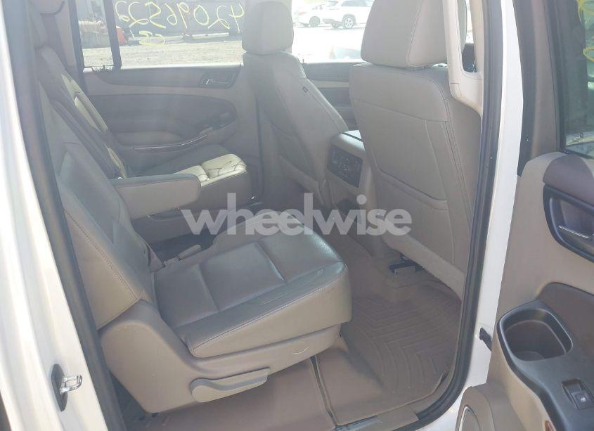 Photo 8 of 2018 Chevrolet Suburban PREMIER (VIN 1GNSKJKC9JR323192)