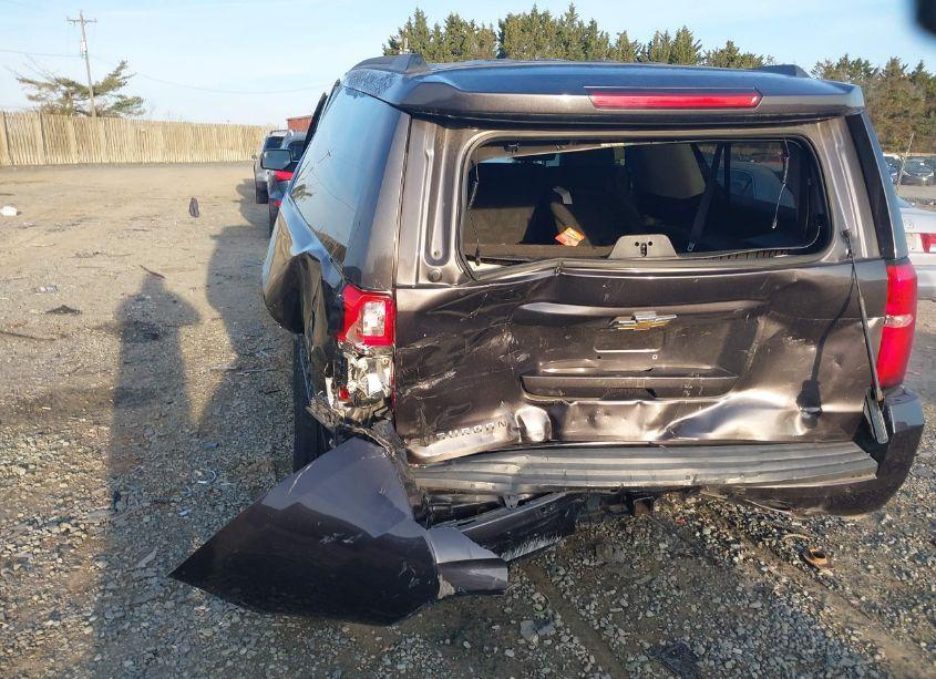 Photo 6 of 2015 Chevrolet Suburban 1500 LT (VIN 1GNSKJKCXFR211203)