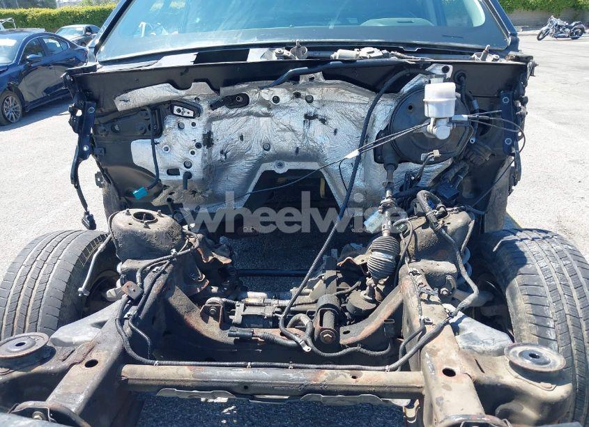 Photo 10 of 2015 Chevrolet Suburban 1500 LT (VIN 1GNSKJKCXFR298472)