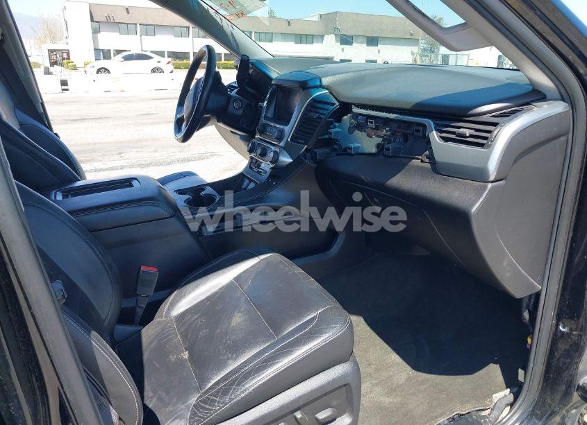 Photo 5 of 2015 Chevrolet Suburban 1500 LT (VIN 1GNSKJKCXFR298472)