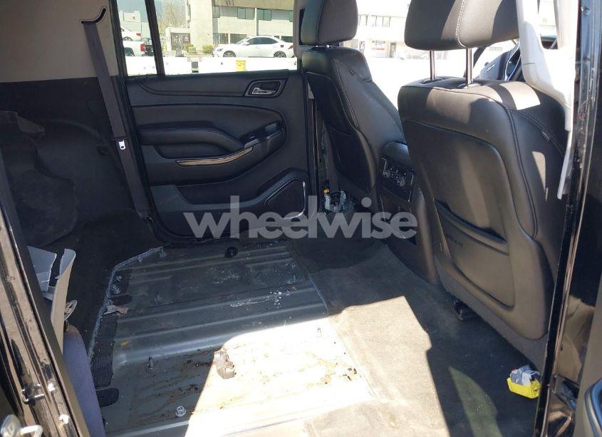 Photo 8 of 2015 Chevrolet Suburban 1500 LT (VIN 1GNSKJKCXFR298472)