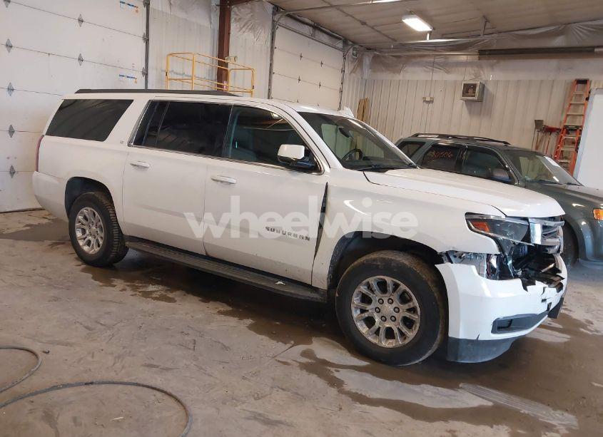 2015 Chevrolet Suburban 1500 LT (VIN 1GNSKJKCXFR659974) main photo