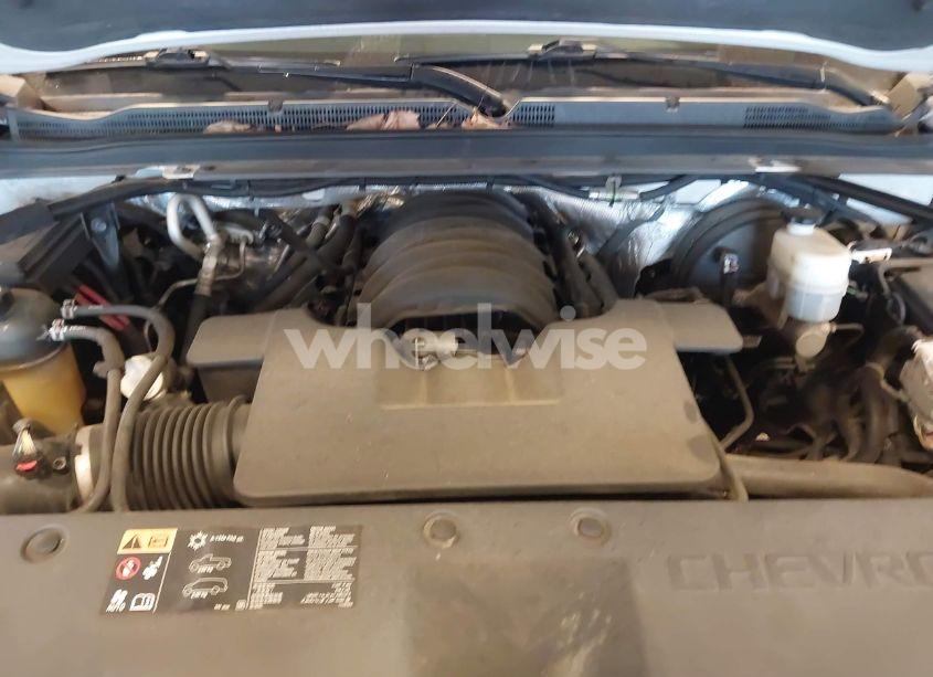 Photo 10 of 2015 Chevrolet Suburban 1500 LT (VIN 1GNSKJKCXFR659974)