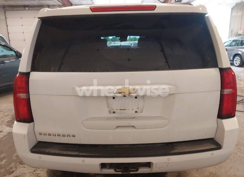 Photo 16 of 2015 Chevrolet Suburban 1500 LT (VIN 1GNSKJKCXFR659974)