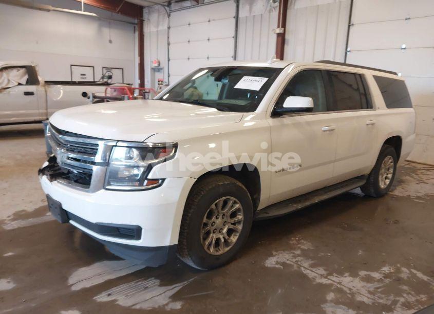 Photo 2 of 2015 Chevrolet Suburban 1500 LT (VIN 1GNSKJKCXFR659974)