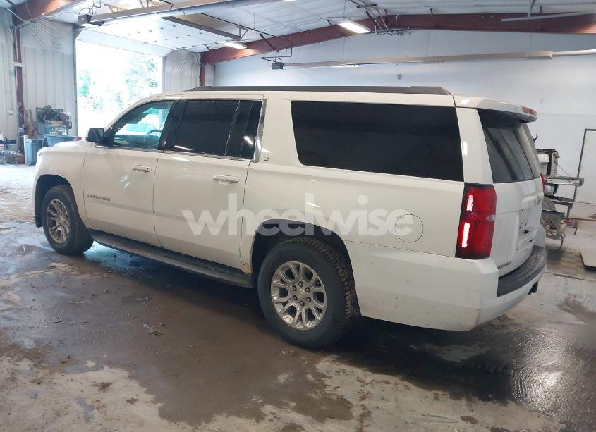 Photo 3 of 2015 Chevrolet Suburban 1500 LT (VIN 1GNSKJKCXFR659974)