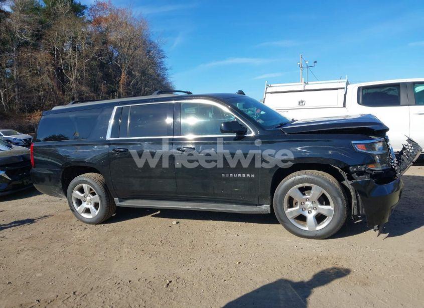 Photo 13 of 2015 Chevrolet Suburban 1500 LT (VIN 1GNSKJKCXFR746757)