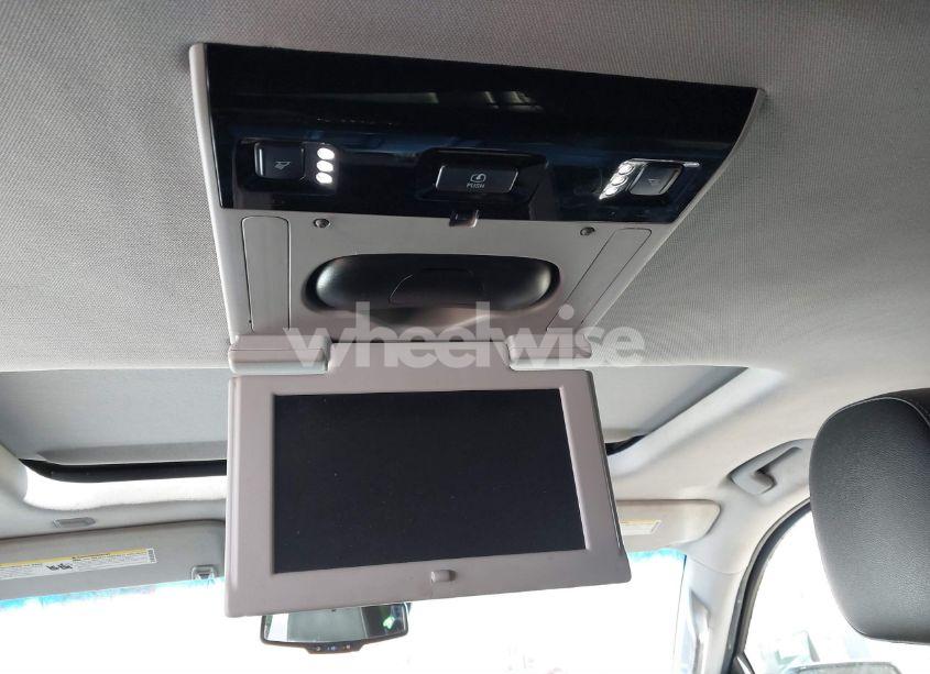 Photo 18 of 2015 Chevrolet Suburban 1500 LT (VIN 1GNSKJKCXFR746757)