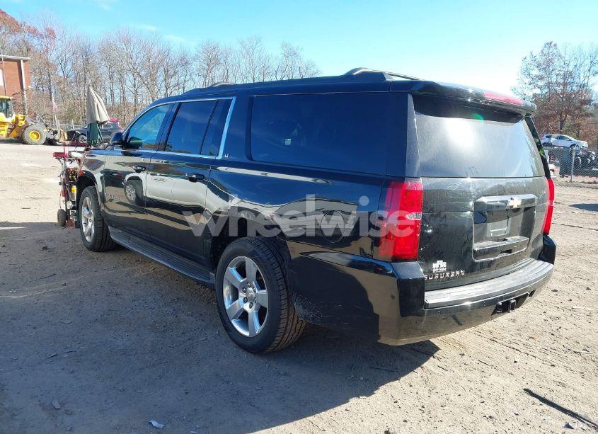 Photo 3 of 2015 Chevrolet Suburban 1500 LT (VIN 1GNSKJKCXFR746757)