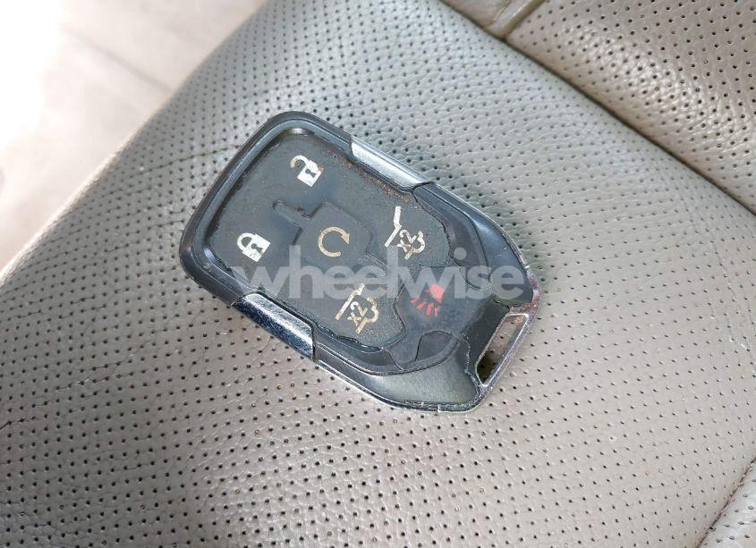 Photo 11 of 2016 Chevrolet Suburban LTZ (VIN 1GNSKJKCXGR166782)