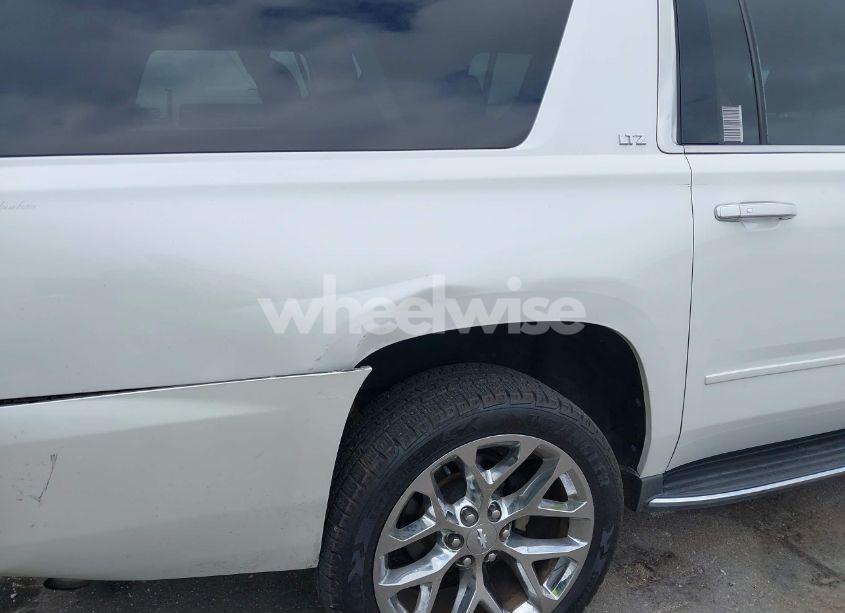 Photo 20 of 2016 Chevrolet Suburban LTZ (VIN 1GNSKJKCXGR166782)