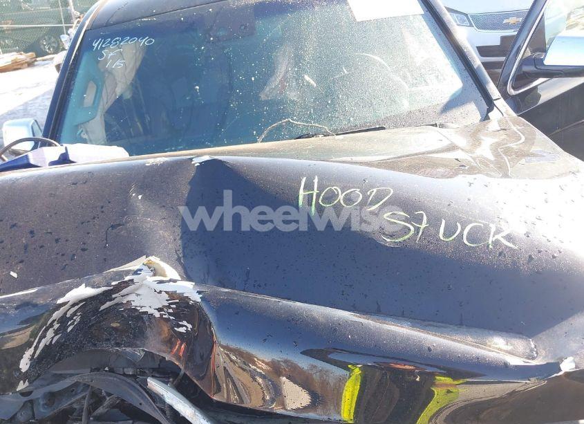 Photo 10 of 2018 Chevrolet Suburban PREMIER (VIN 1GNSKJKCXJR134700)