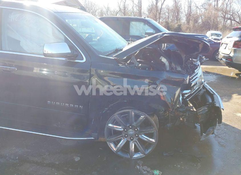 Photo 17 of 2018 Chevrolet Suburban PREMIER (VIN 1GNSKJKCXJR134700)