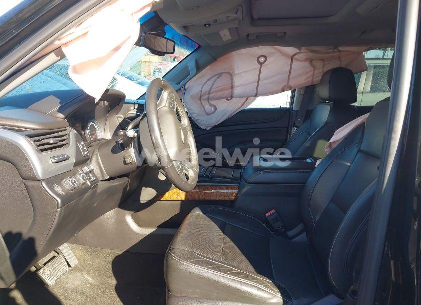 Photo 5 of 2018 Chevrolet Suburban PREMIER (VIN 1GNSKJKCXJR134700)