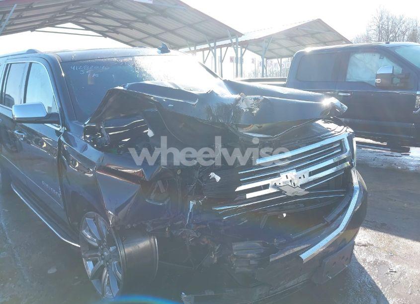 Photo 6 of 2018 Chevrolet Suburban PREMIER (VIN 1GNSKJKCXJR134700)