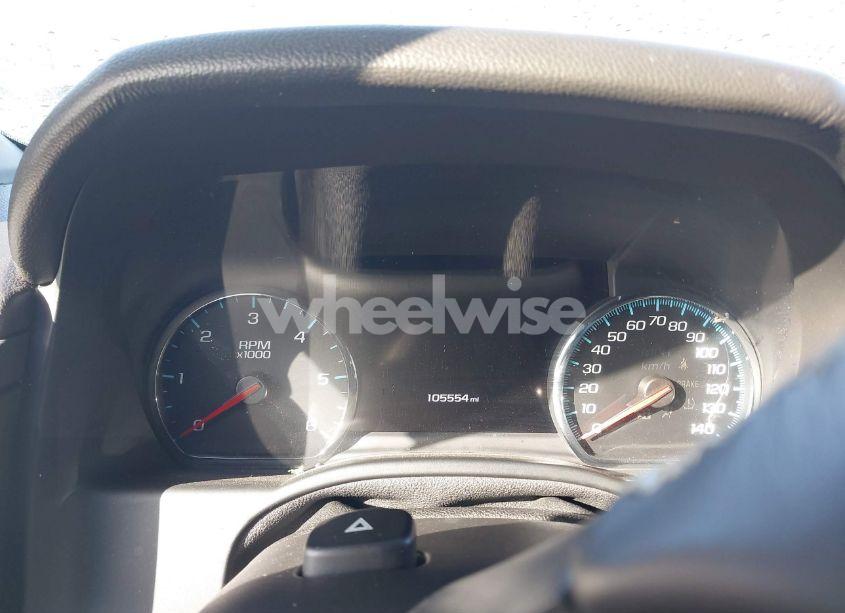 Photo 7 of 2018 Chevrolet Suburban PREMIER (VIN 1GNSKJKCXJR134700)