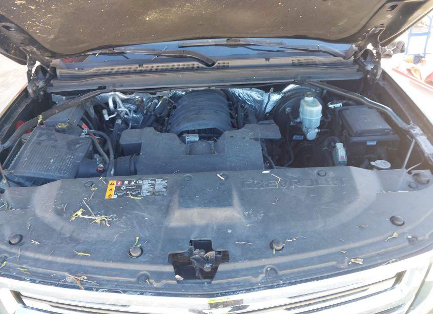 Photo 10 of 2018 Chevrolet Suburban PREMIER (VIN 1GNSKJKCXJR290901)