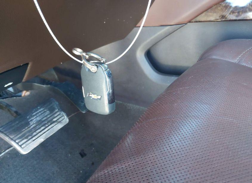 Photo 11 of 2018 Chevrolet Suburban PREMIER (VIN 1GNSKJKCXJR290901)