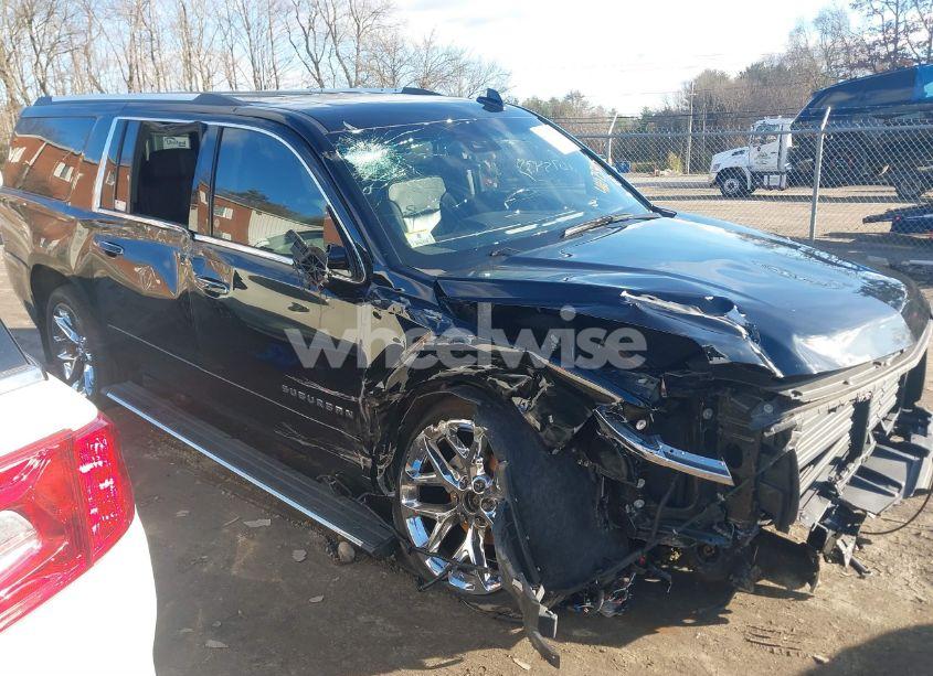 Photo 13 of 2019 Chevrolet Suburban PREMIER (VIN 1GNSKJKCXKR111502)