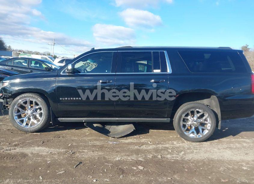Photo 14 of 2019 Chevrolet Suburban PREMIER (VIN 1GNSKJKCXKR111502)