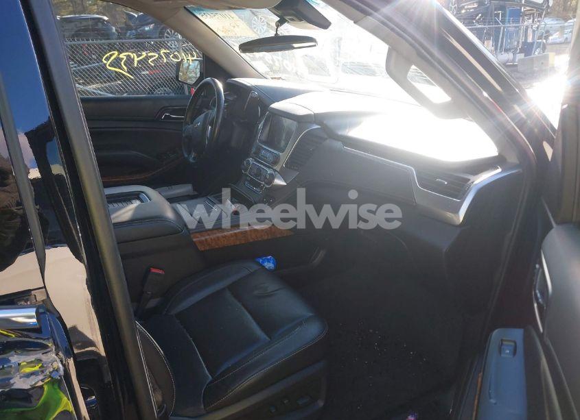 Photo 5 of 2019 Chevrolet Suburban PREMIER (VIN 1GNSKJKCXKR111502)