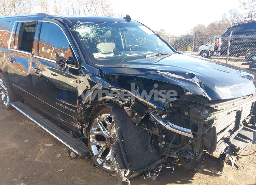 Photo 6 of 2019 Chevrolet Suburban PREMIER (VIN 1GNSKJKCXKR111502)