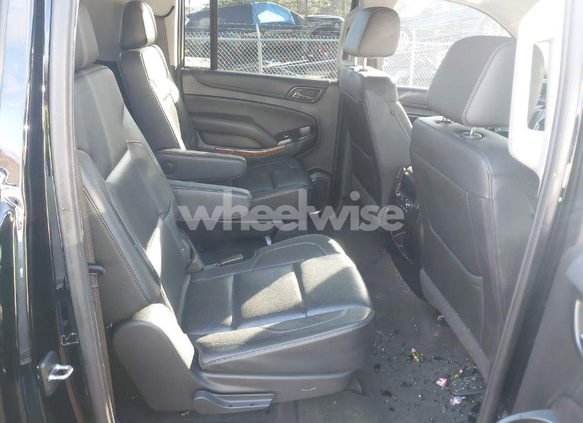 Photo 8 of 2019 Chevrolet Suburban PREMIER (VIN 1GNSKJKCXKR111502)