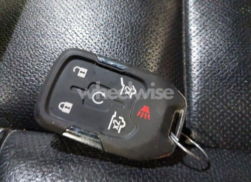 Photo 11 of 2019 Chevrolet Suburban PREMIER (VIN 1GNSKJKJ8KR169252)