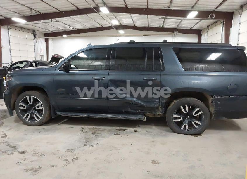 Photo 14 of 2019 Chevrolet Suburban PREMIER (VIN 1GNSKJKJ8KR169252)