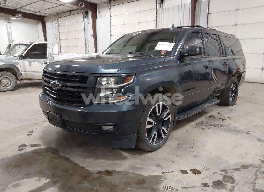Photo 2 of 2019 Chevrolet Suburban PREMIER (VIN 1GNSKJKJ8KR169252)