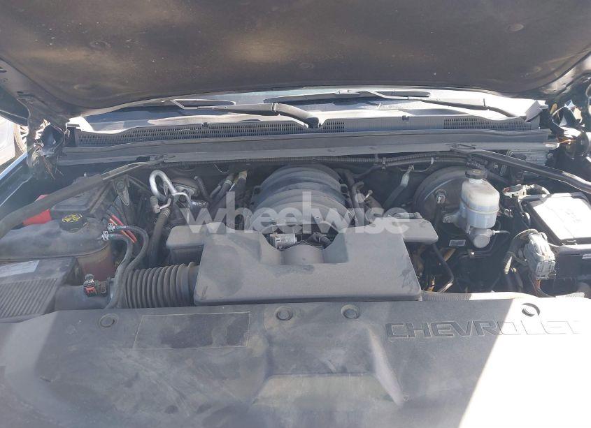 Photo 10 of 2020 Chevrolet Suburban 4WD PREMIER (VIN 1GNSKJKJXLR213544)