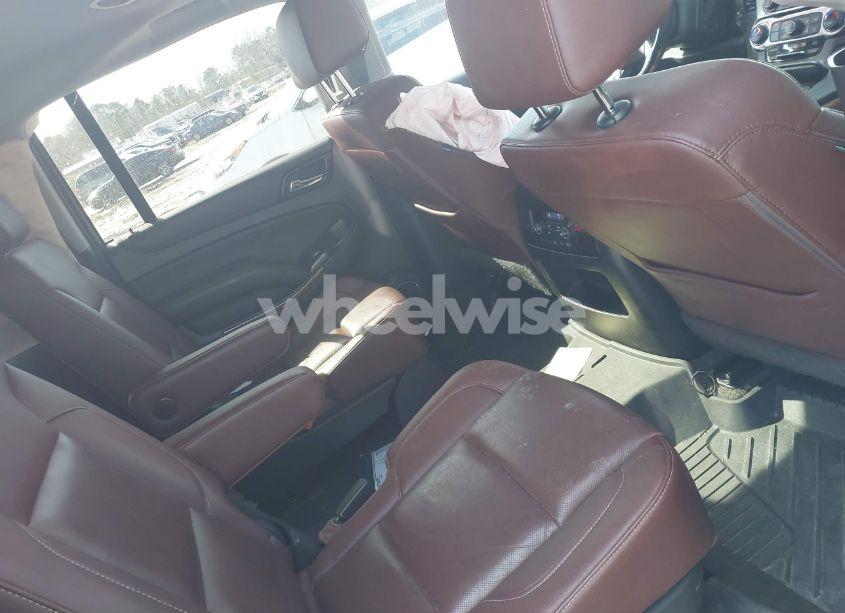 Photo 8 of 2020 Chevrolet Suburban 4WD PREMIER (VIN 1GNSKJKJXLR213544)