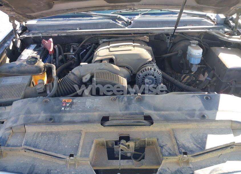 Photo 10 of 2011 Chevrolet Suburban 1500 LTZ (VIN 1GNSKKE30BR265556)