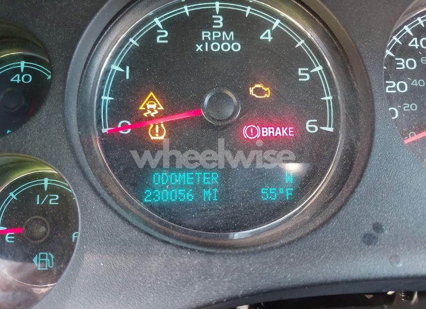 Photo 15 of 2011 Chevrolet Suburban 1500 LTZ (VIN 1GNSKKE30BR265556)