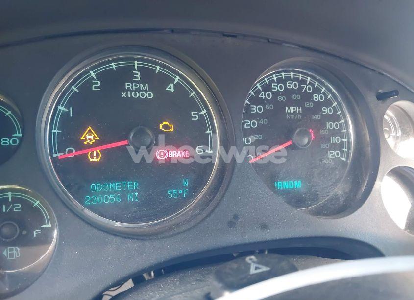 Photo 7 of 2011 Chevrolet Suburban 1500 LTZ (VIN 1GNSKKE30BR265556)