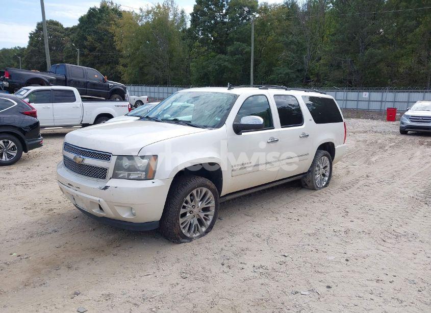 Photo 2 of 2011 Chevrolet Suburban 1500 LTZ (VIN 1GNSKKE35BR295927)
